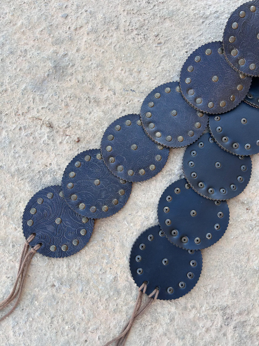 Disc leather belt