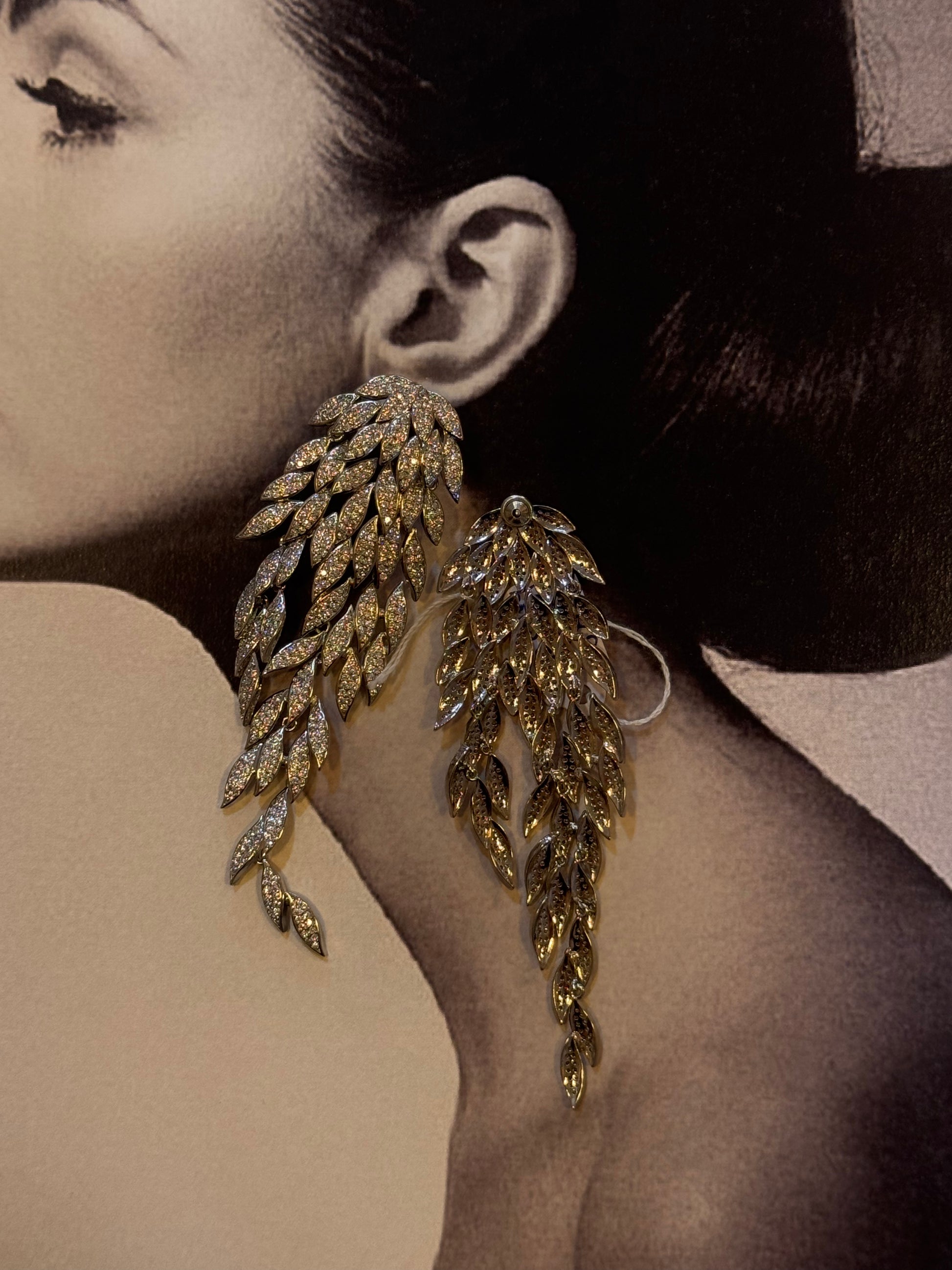 1990's leaf like pin earrings with sparkling Diamantine