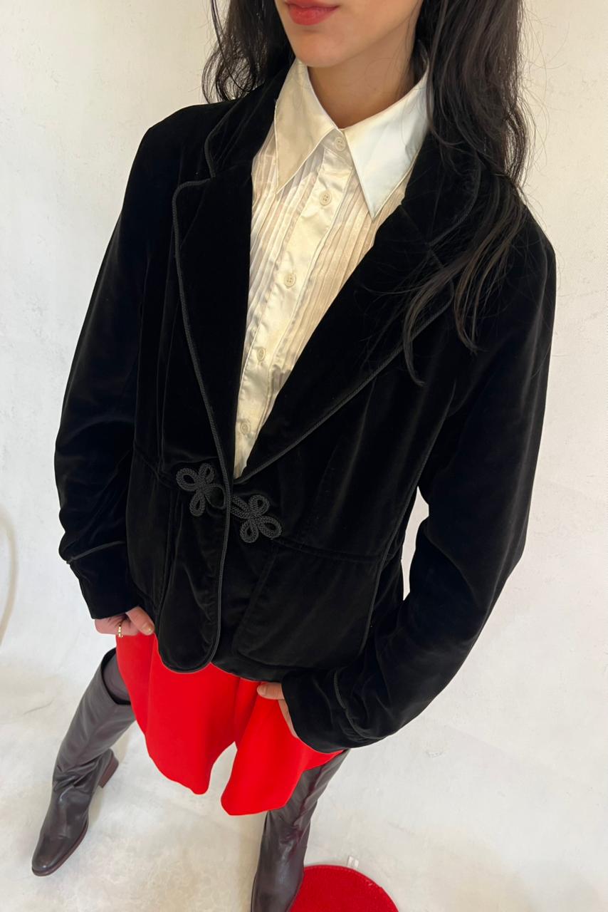 Vintage black velvet blazer with frog closures