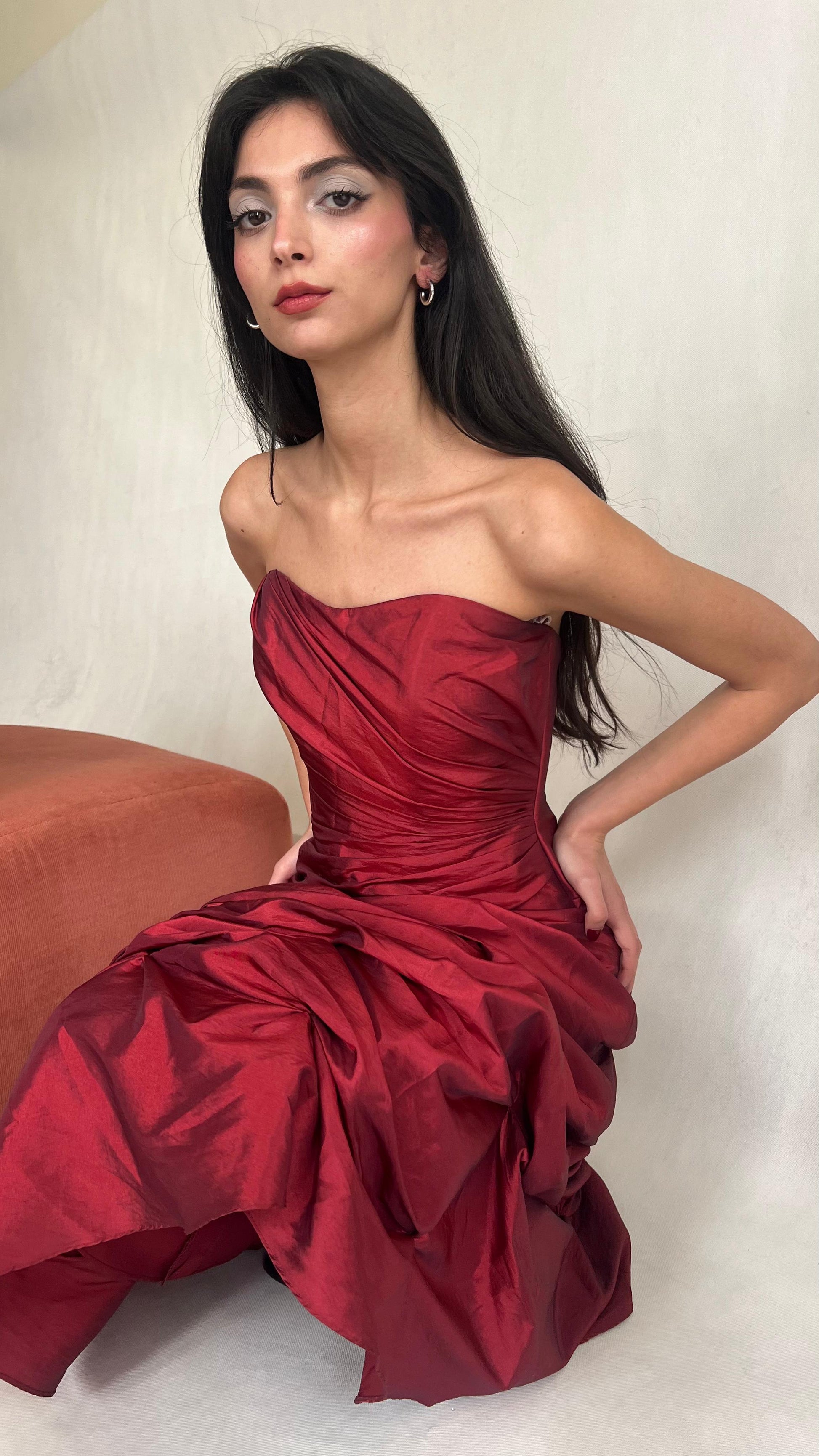 Y2k strapless burgendy gown