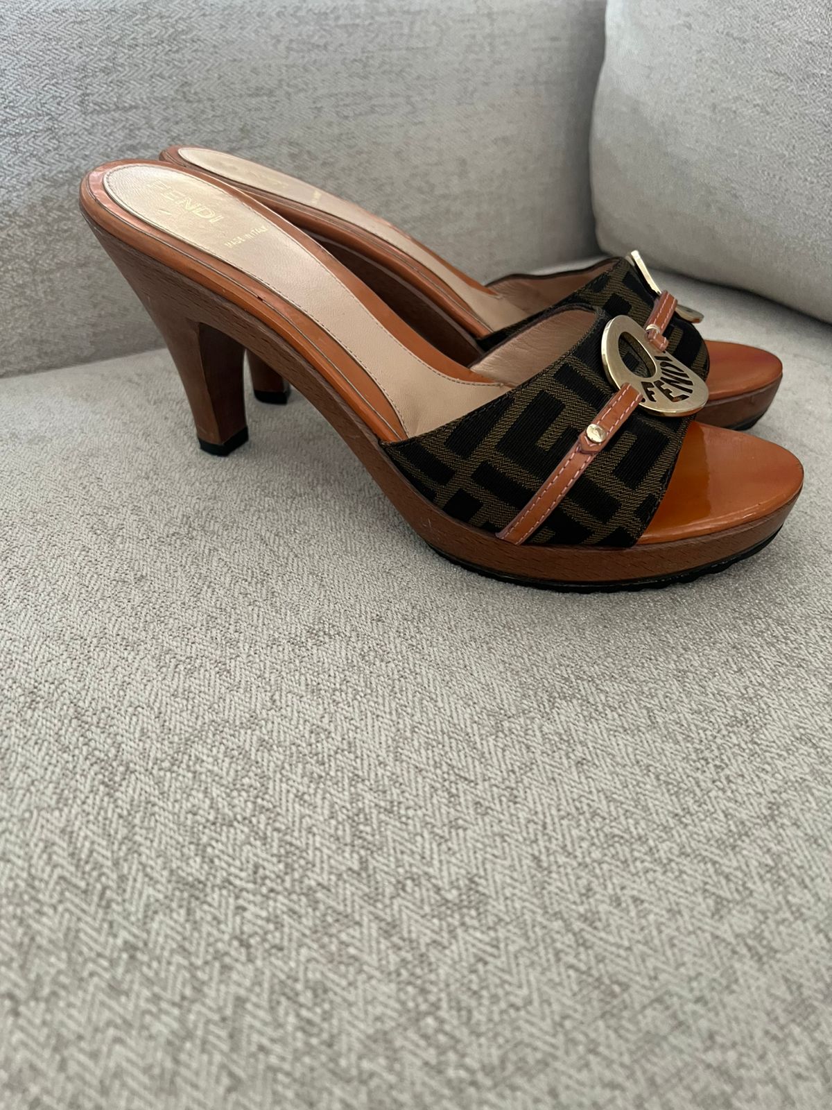 Fendi clogs